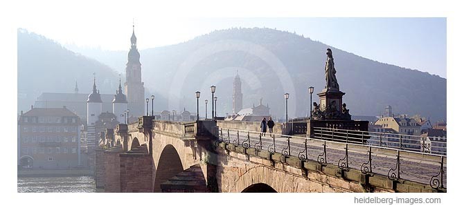 Archiv-Nr. hc95126 / Alte Brücke und Heiliggeistkirche im Morgenlicht
