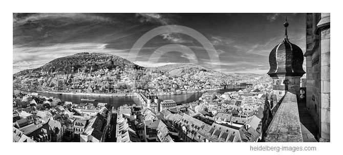 Archiv-Nr. h2014129 | Heidelberg, Blick über die Altstadtdächer zum Philosophenweg