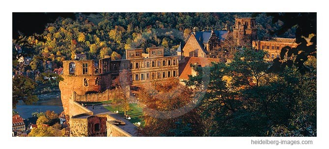 Archiv-Nr. hc94142 | Schlossturm im Herbstlicht