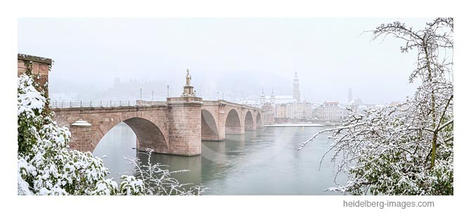 Archiv-Nr. hc2013109 | Alte Brücke im Winternebel