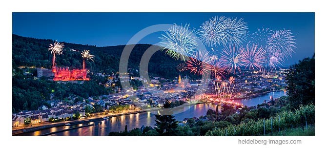 Archiv-Nr. hc2014145 | Heidelberg, Blick über die Weinberge auf die Schlossbeleuchtung
