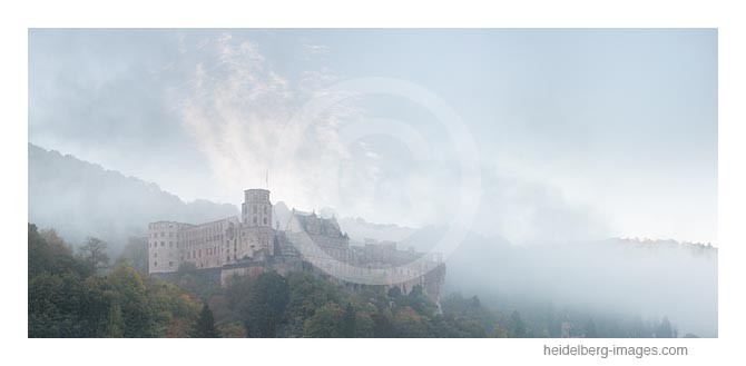 Archiv-Nr. hc2014165 | Schloss und Herbstnebel