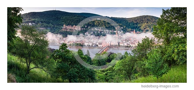 Archiv-Nr. hc2016116 | Altstadt im Nebel