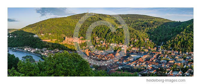 Archiv-Nr. hc2012146 | Blick von der Bismarksäule auf Heidelberg im Abendlicht