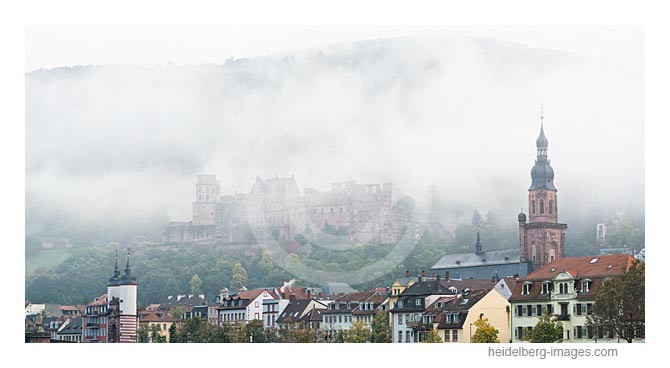 Archiv-Nr. hc2013156 | Morgennebel über der Altstadt