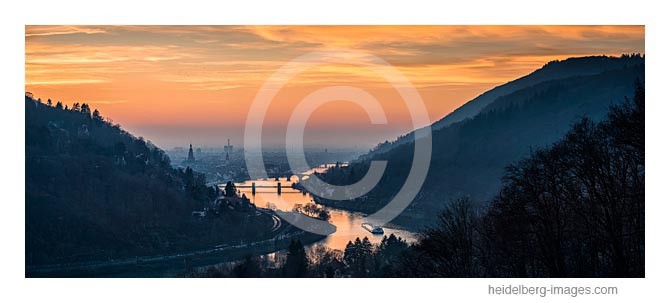 Archiv-Nr. hc2013180 | Neckartal im Sonnenuntergang