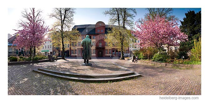 Archiv-Nr. hc2010125 | Bunsendenkmal am Anatomieplatz (Erfinder des Bunsenbrenners Robert Wilhelm Bunsen)