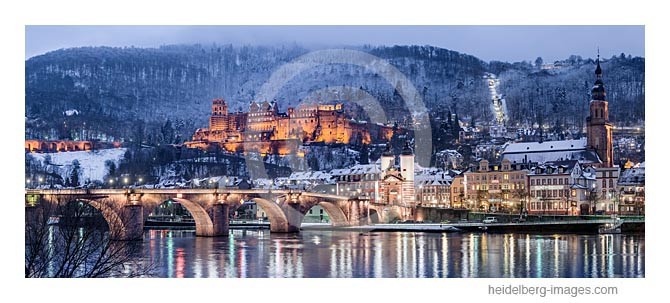 Archiv-Nr. hc2012181 | verschneite Altstadt spiegelt sich im Neckar