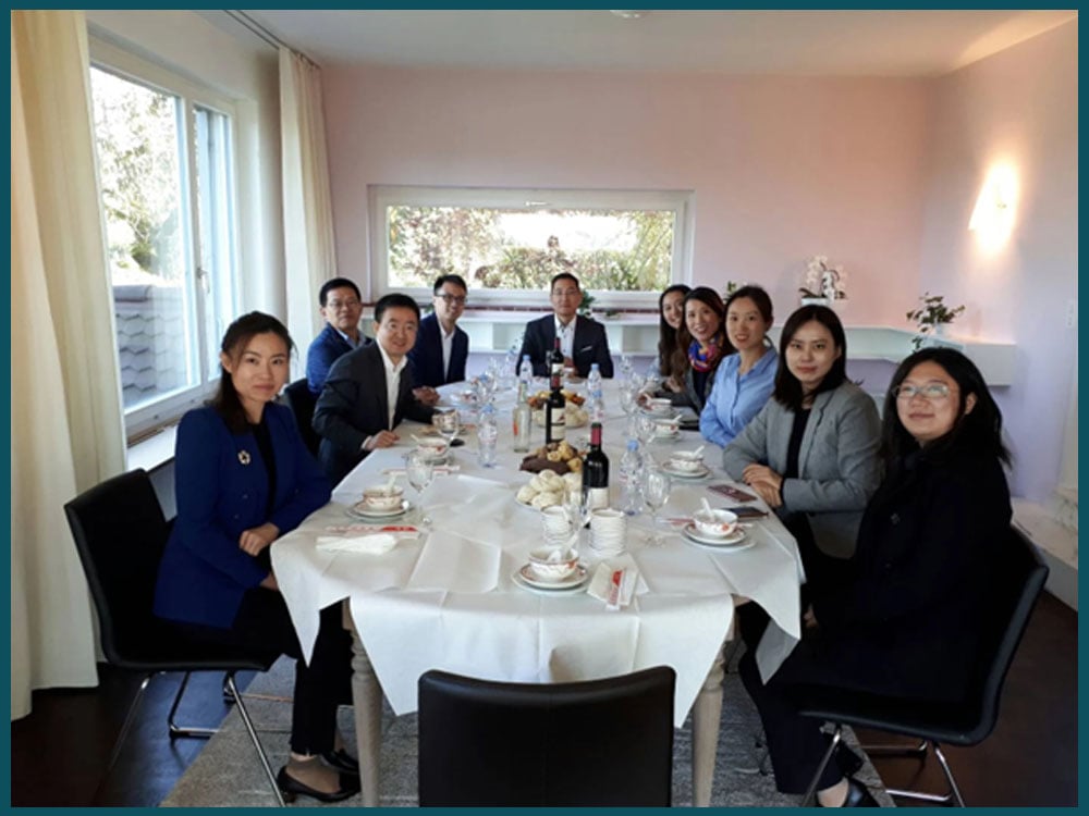 Besuch von Far East Horizon bei Goldstück