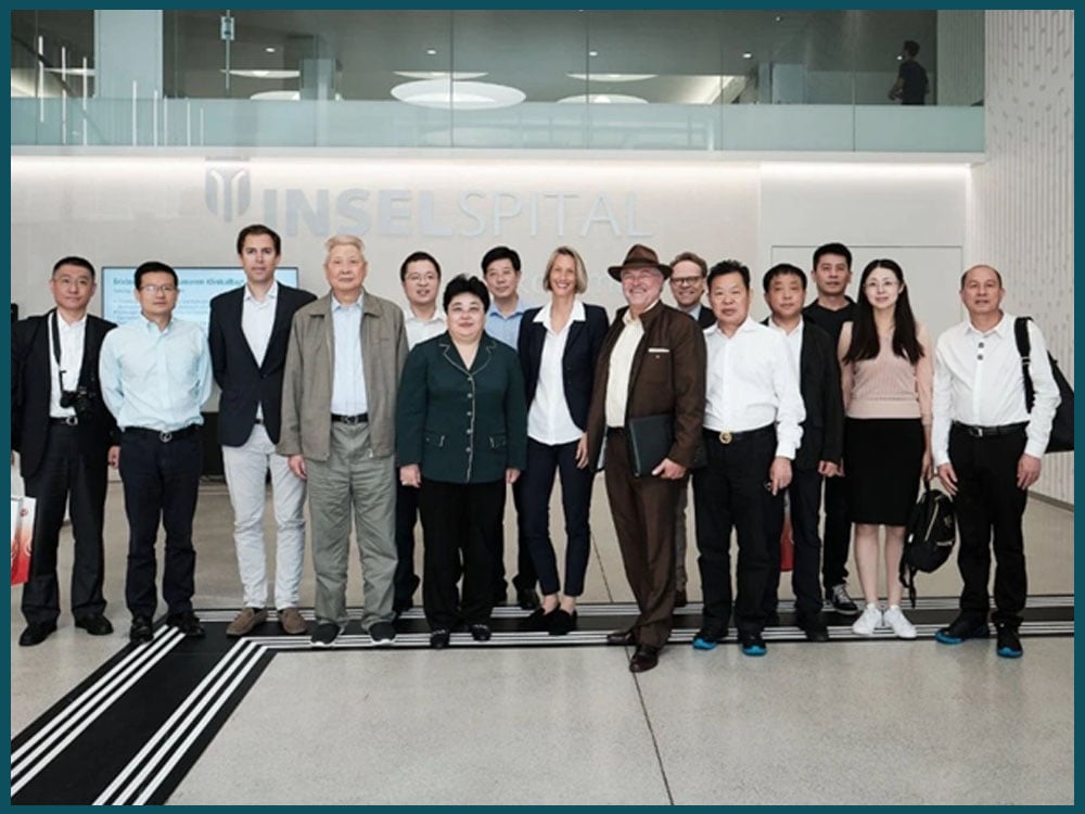 Treffen des chinesischen Roten Kreuzes und Goldstück