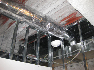 丸ダクトの設置例です。