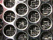 洗浄後　キレイでピカピカなグリスフィルター