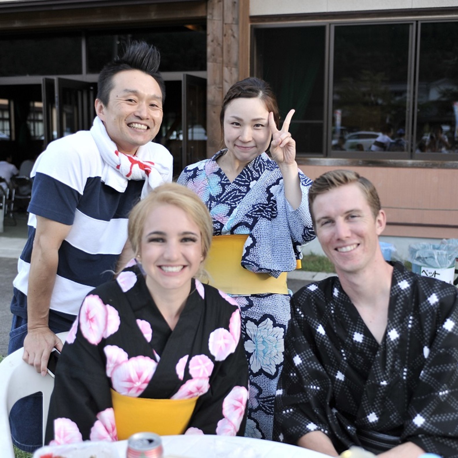 寛ぎスペースで朝日の夏を満喫