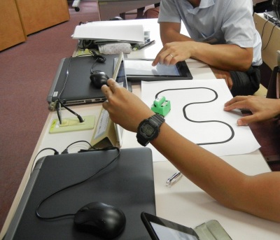 マイクロ相撲ロボットを使ったプログラミング体験