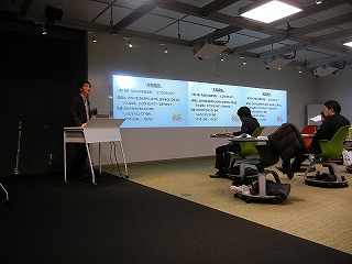 府放視　髙橋先生　英語でがんこちゃん