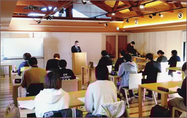 教室形式（40名）