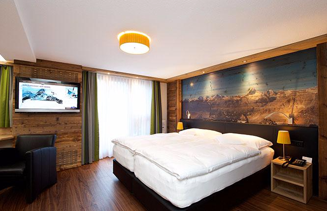 Hotel Couronne Dekovorhänge Parkettboden Bittel Zermatt Wallis