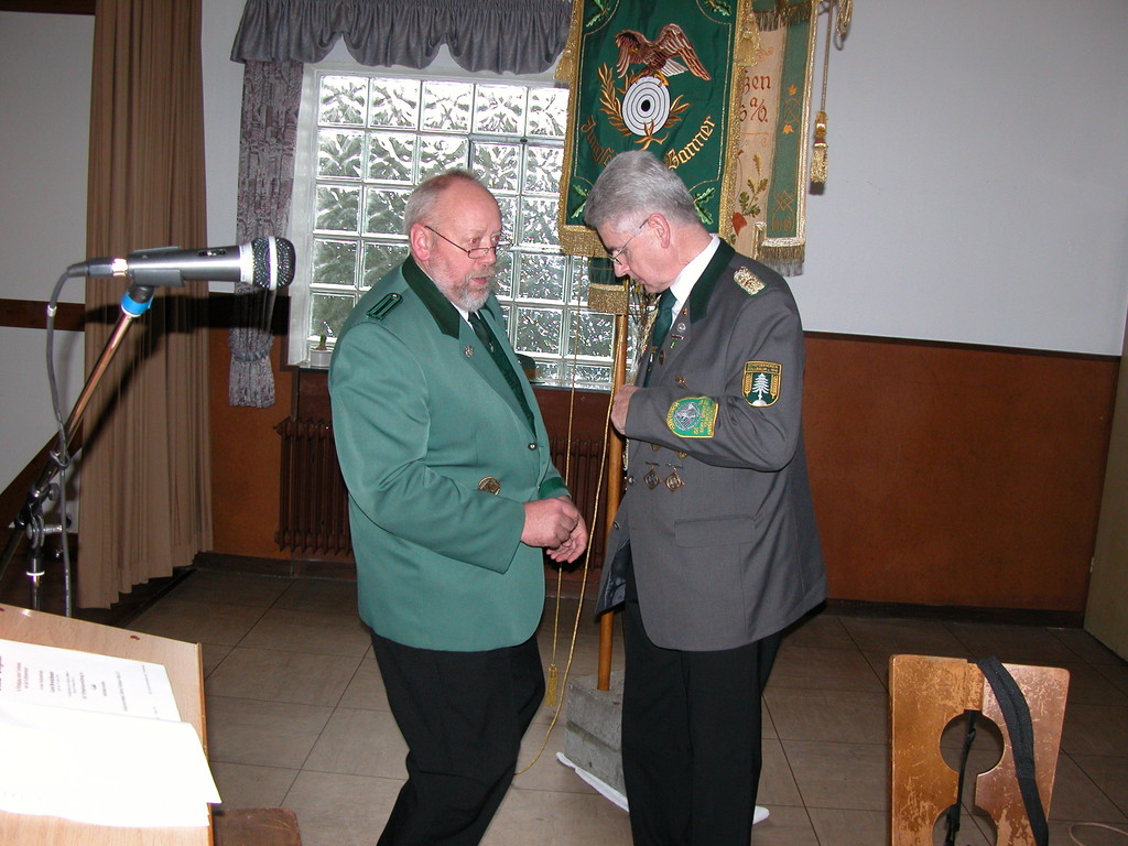 Ehrung von Verbandsgeschäftsführer Gerd Brokelmann.   Foto W. Röndigs