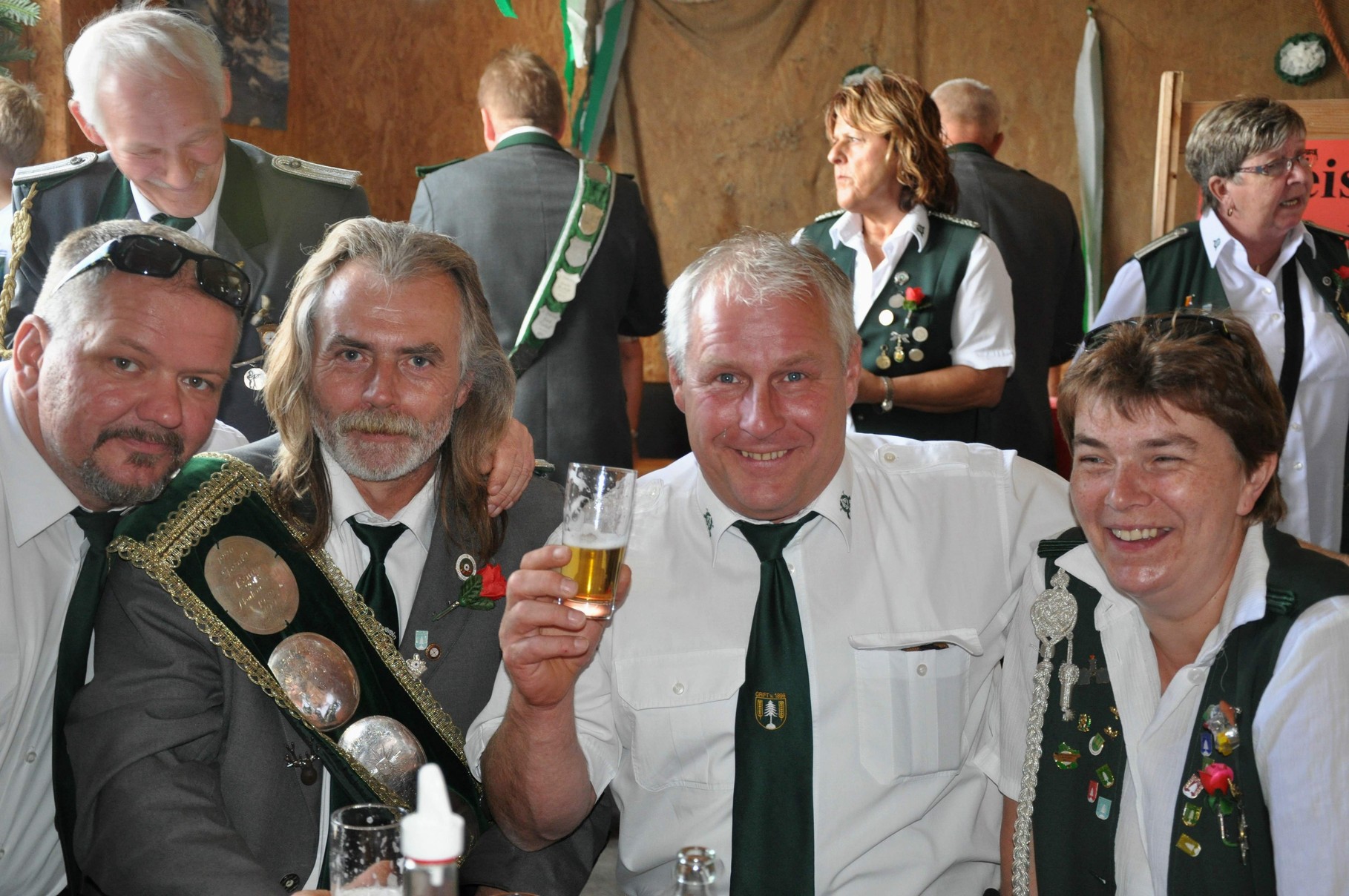 Thomas Meyer mit der Abordnung aus Wingst-Grift