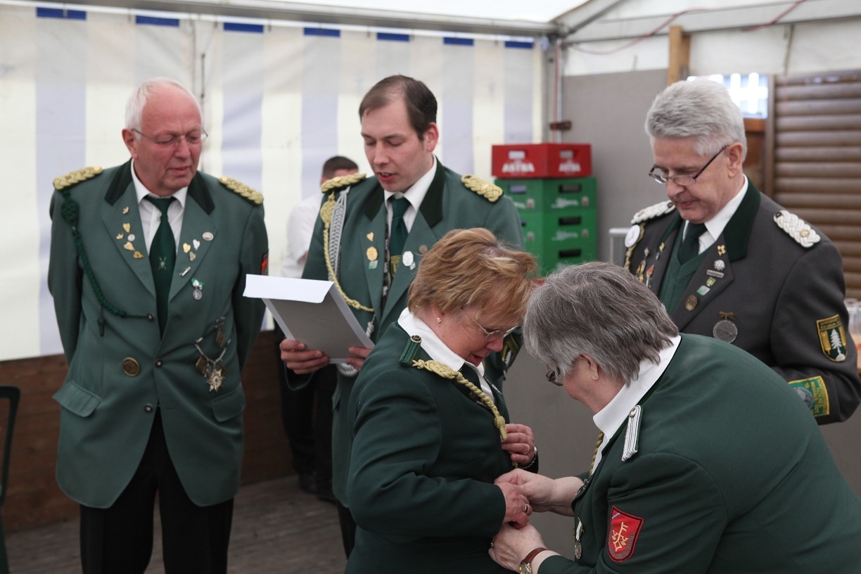 Rosi wird "versilbert"....