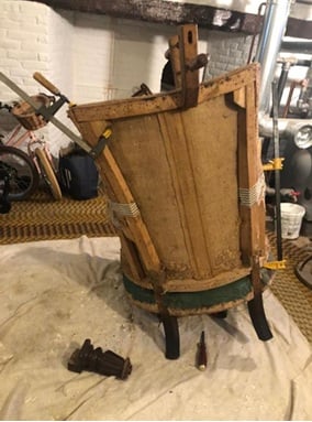 Back of chair with stuffing removed and being re glued / 詰め物が取り除かれ、再接着された椅子の背もたれ