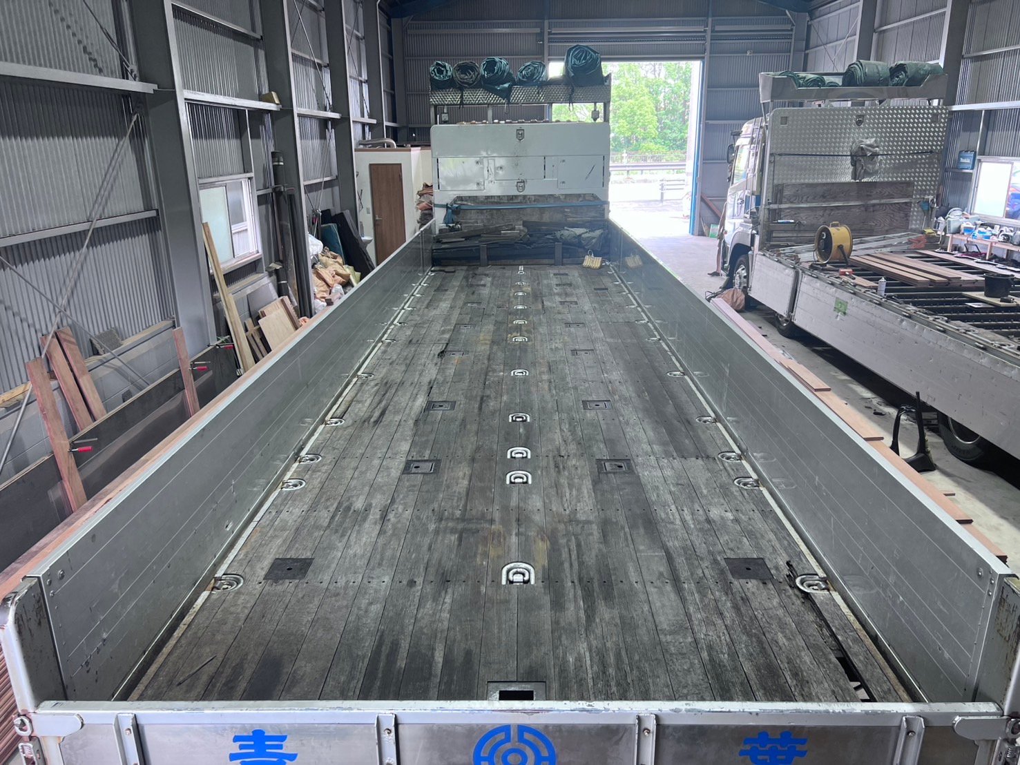 青葉運輸さま　施工前