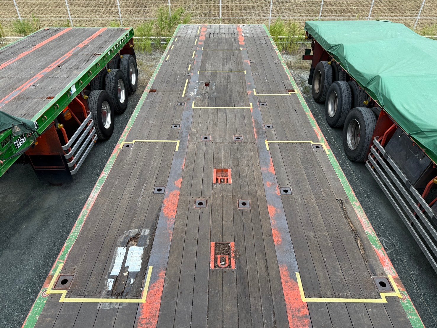 ①知多産業運輸さま　１台目　施工前