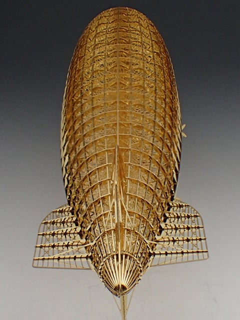 エアロベース（AEROBASE）[C002G] 1/1000 ヒンデンブルクLZ129号 ゴールド仕様