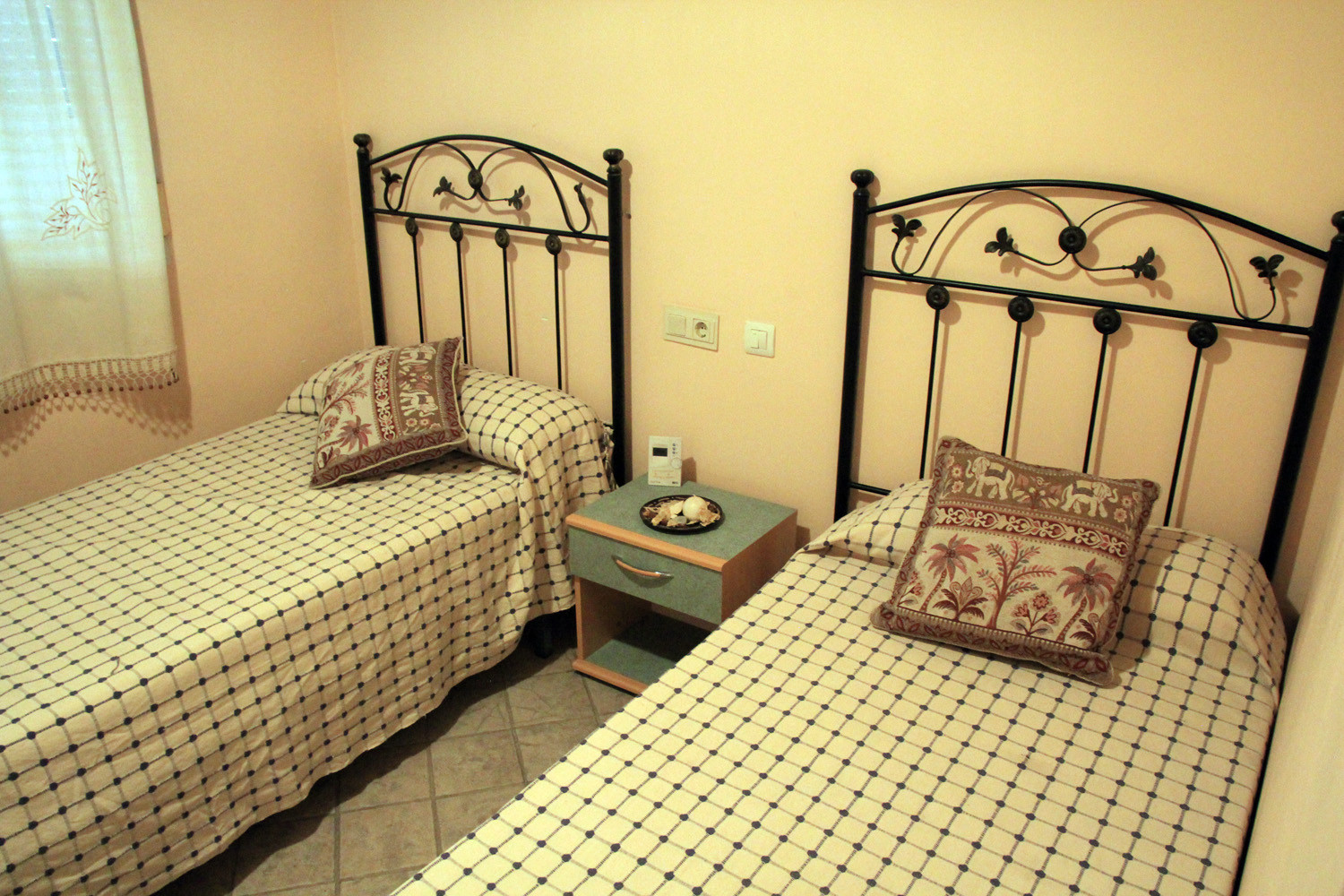 Bedroom 1 (1st floor)