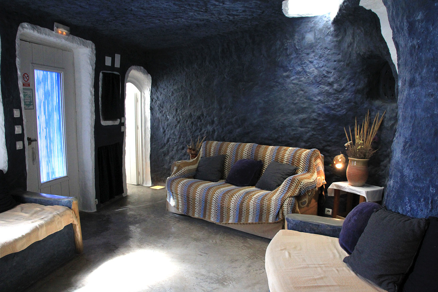 The living room (shared use)