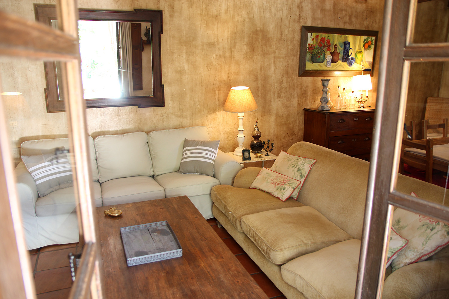 Living room (ground floor)