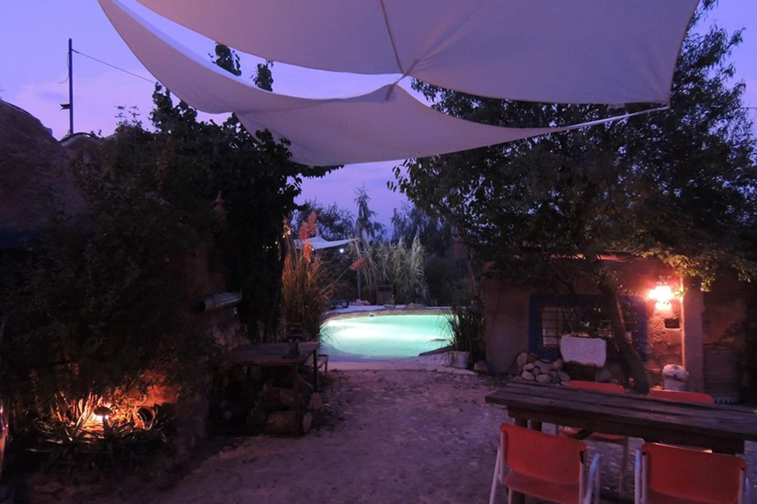 The gardens by night