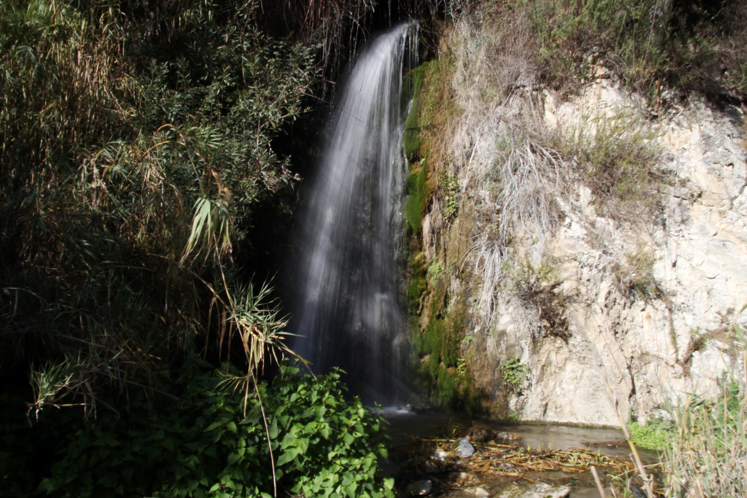 Waterfall near the picnic area in Guarjar Alto