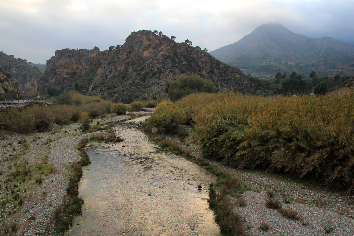 View on hte River Río Guadalfeo
