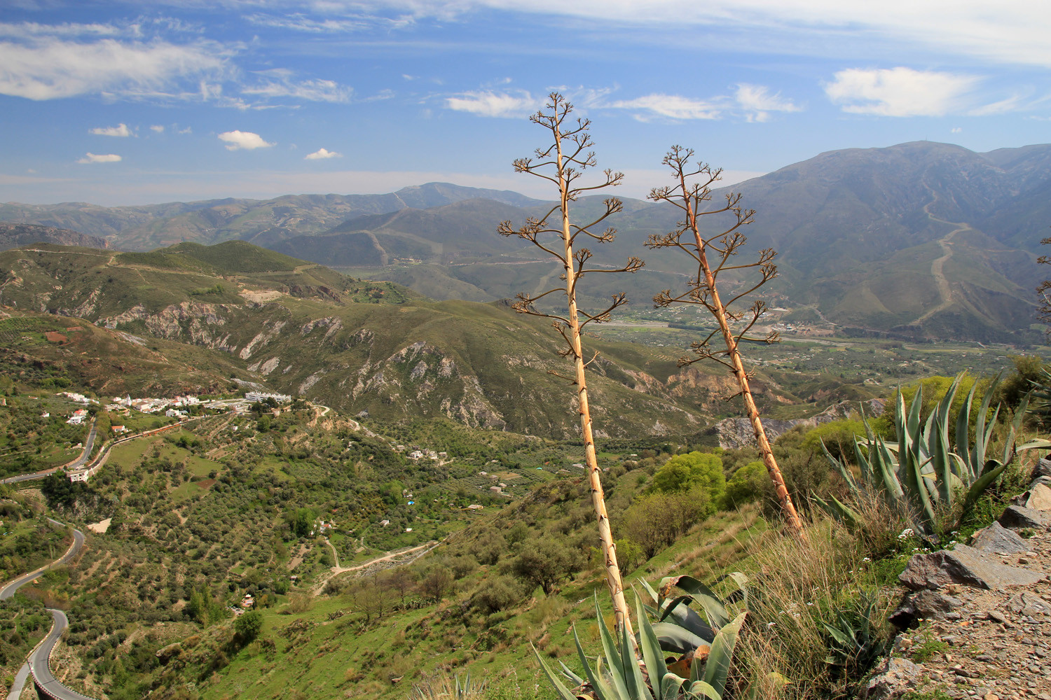 View over the Alpujarra (trail Cañar - El Dyke)