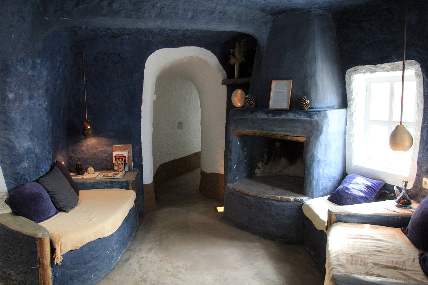 The living room (shared use)