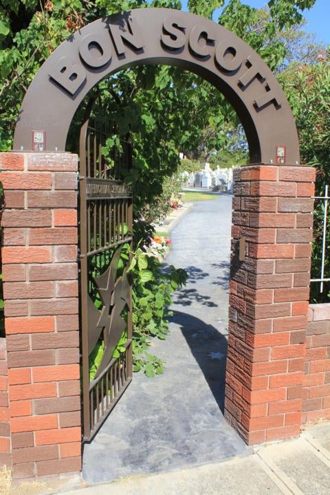 Zugang zum Friedhof in Perth