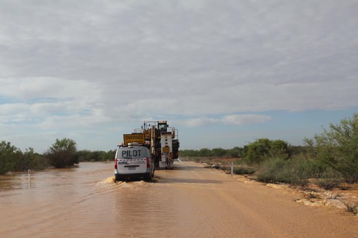 Die Karavane lässt sich auch von Hochwasser nicht aufhalten