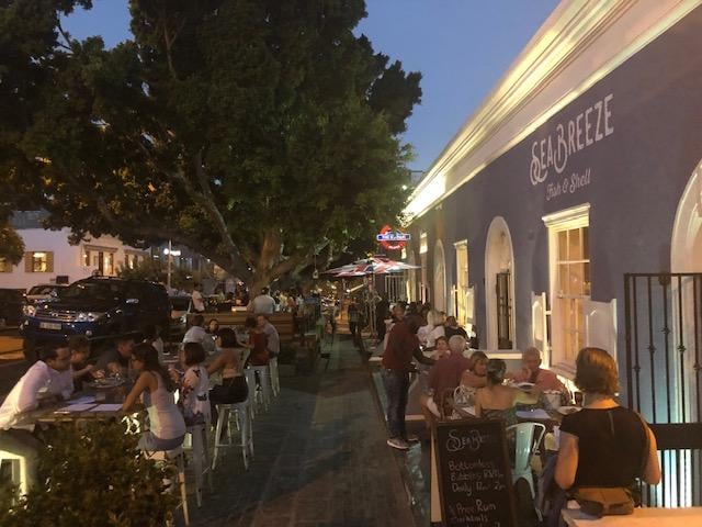 freaky travel präsentiert: Die Top 5 Tipp für deinen unvergesslichen Urlaub in Kapstadt in Südafrika. Bestaune und genieße die atemberaubende Natur Afrikas