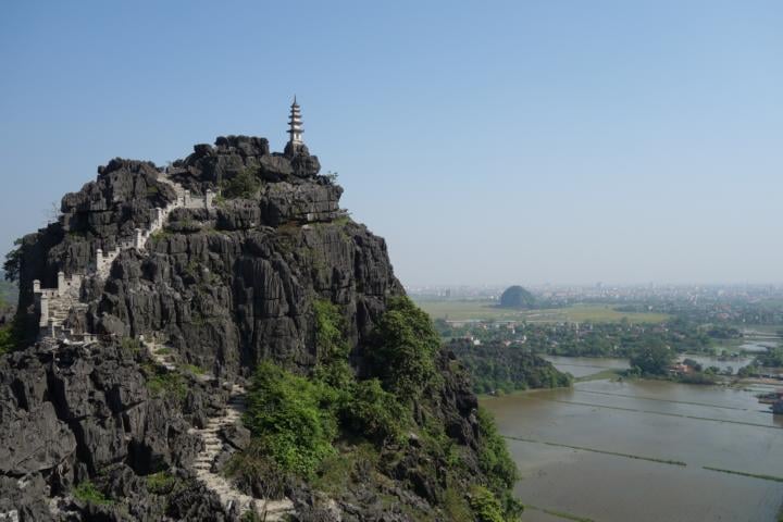grüne Felslandschaft