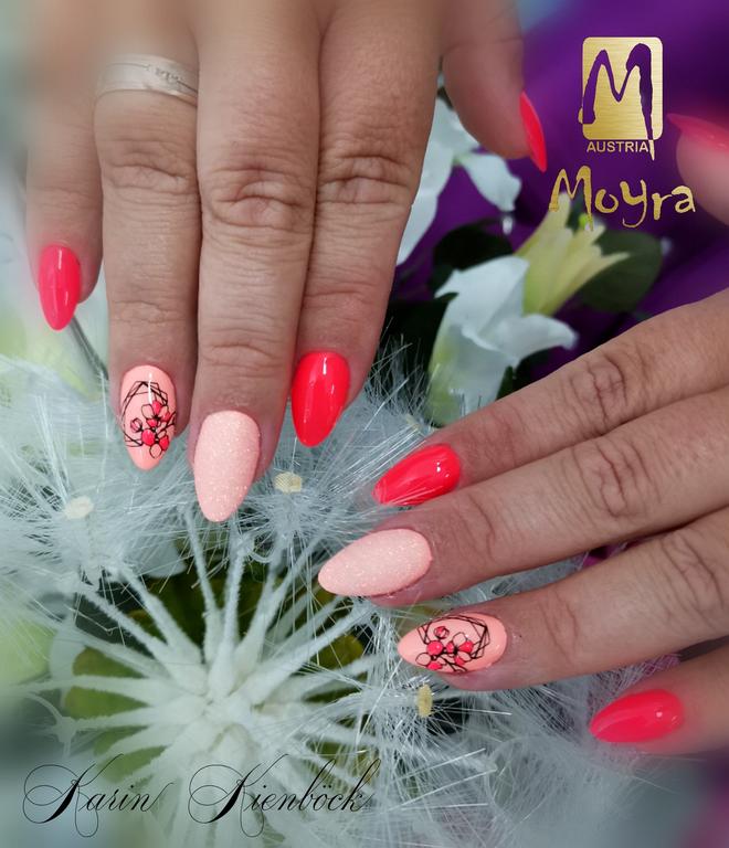 Nailart, erstellt von Karin Kienböck, mit Produkten von www.moyra.at