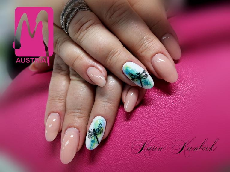 Nailart, erstellt von Karin Kienböck, mit Produkten von www.moyra.at