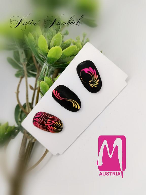 Nailart, erstellt von Karin Kienböck, mit Produkten von www.moyra.at
