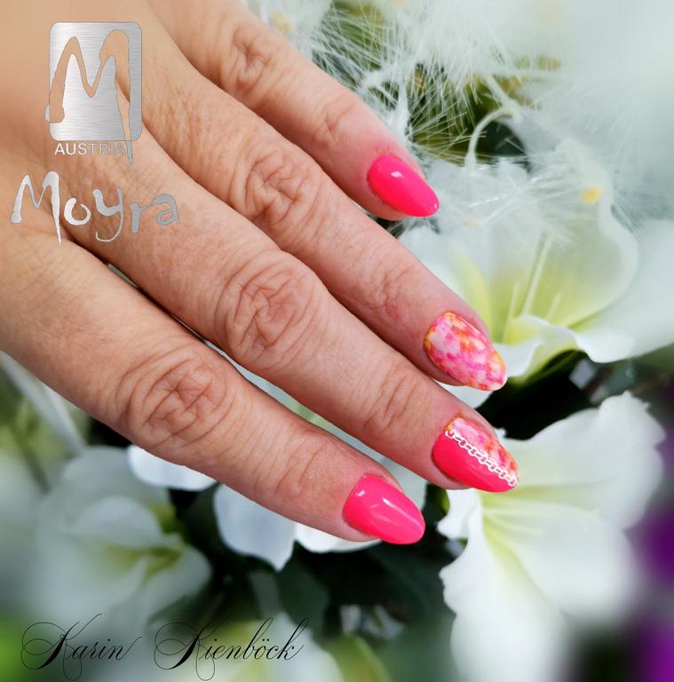 Nailart, erstellt von Karin Kienböck, mit Produkten von www.moyra.at