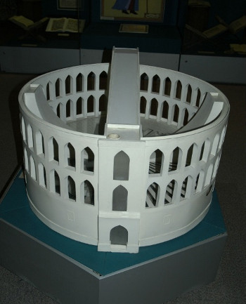 Maquette de l'observatoire au musée d'Histoire de Tashkent - vue n°3 (photo : C.Ollagnier, 2008)