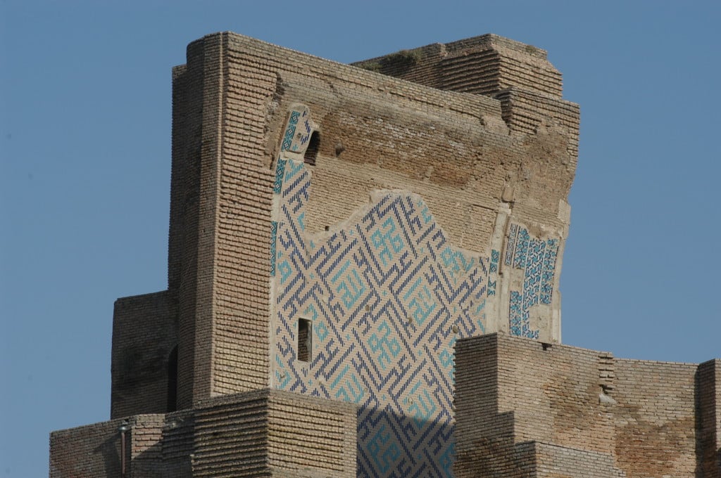 Départ d'arc (voûte) du pylone surplombant l'iwan Ouest (Shahrisabz, Fin XIII-début XIVème s ap J.C.) (photo : M.Schvoerer, 2008)