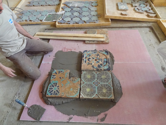 Début de la pose du puisard (Socra, 2013)