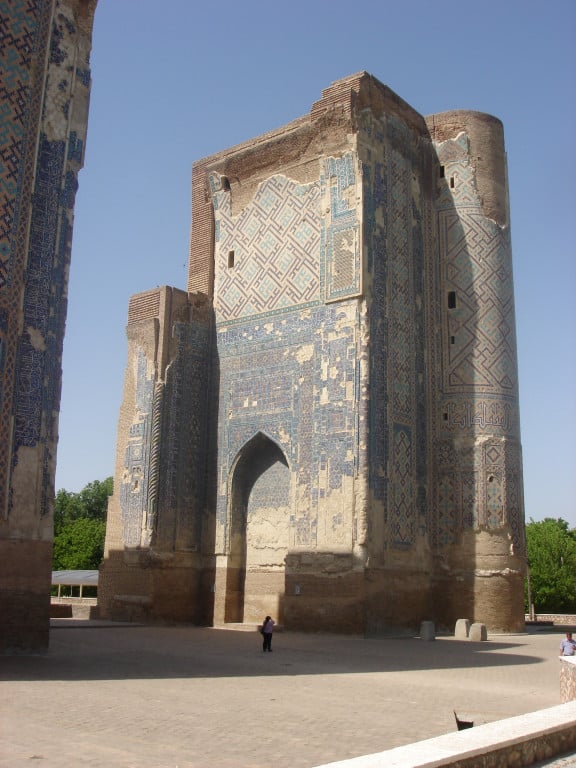 Iwan ouest vu depuis le nord (Shahrisabz, Fin XIII-début XIVème s ap J.C.) (photo : M.Schvoerer, 2008)
