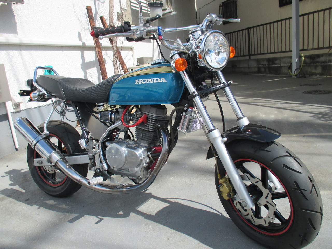 エイプ100 コンプリート カスタム - 4ミニ バイク カスタム モトガレージ ケイマックス 神奈川県藤沢市 K-max 販売 修理 買取