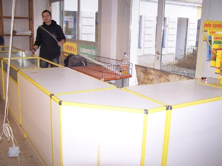 Aufbau des Verkaufspultes 4